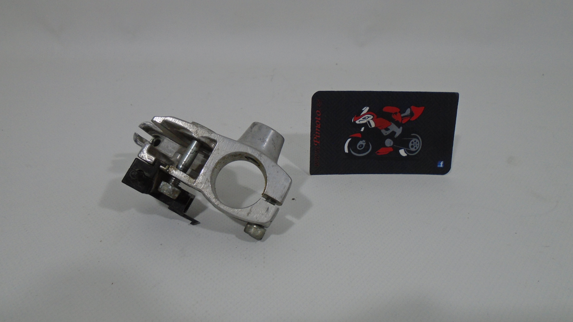 SOPORTE MANETA DE EMBRAGUE SUZUKI INTRUDER c800 05/07